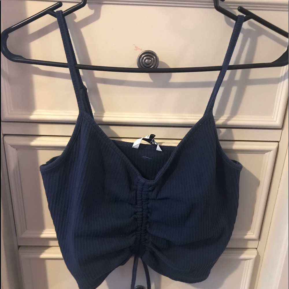 navy blue cinched cropped tank top